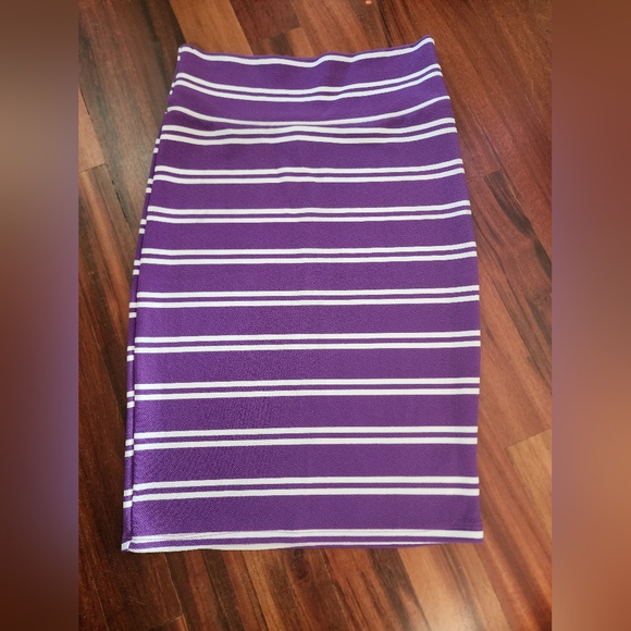LuLaRoe Dresses & Skirts - LuLaRoe high waisted skirt &or strapless top. Convertible clothing item